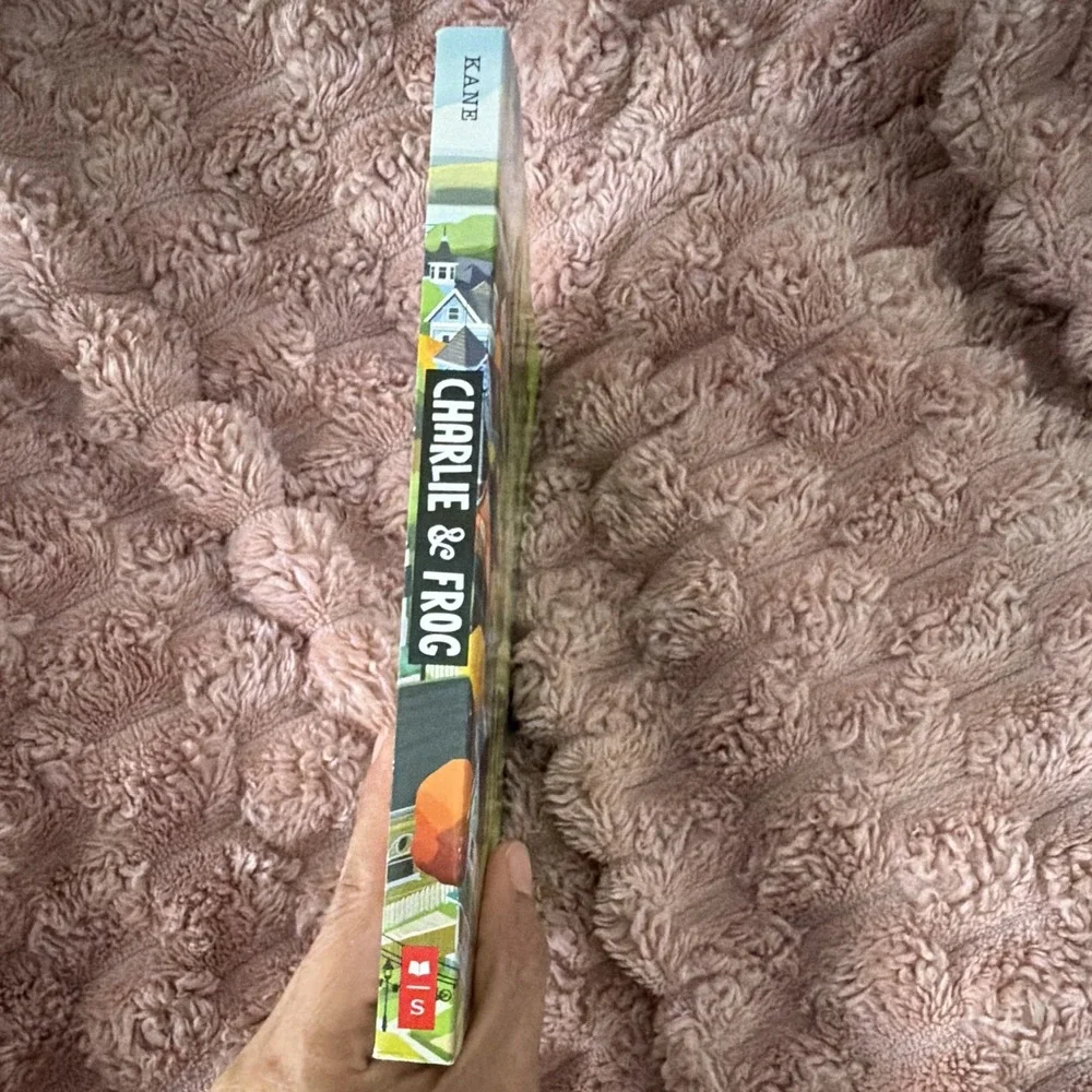 Scholastic Charlie & Frog: A Mystery Karen Kane PB 2018 Ages 9-12 Illus